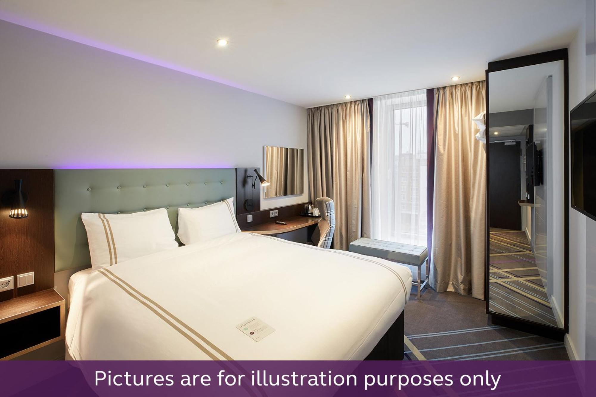 Premier Inn Luebeck City Centre Exterior photo