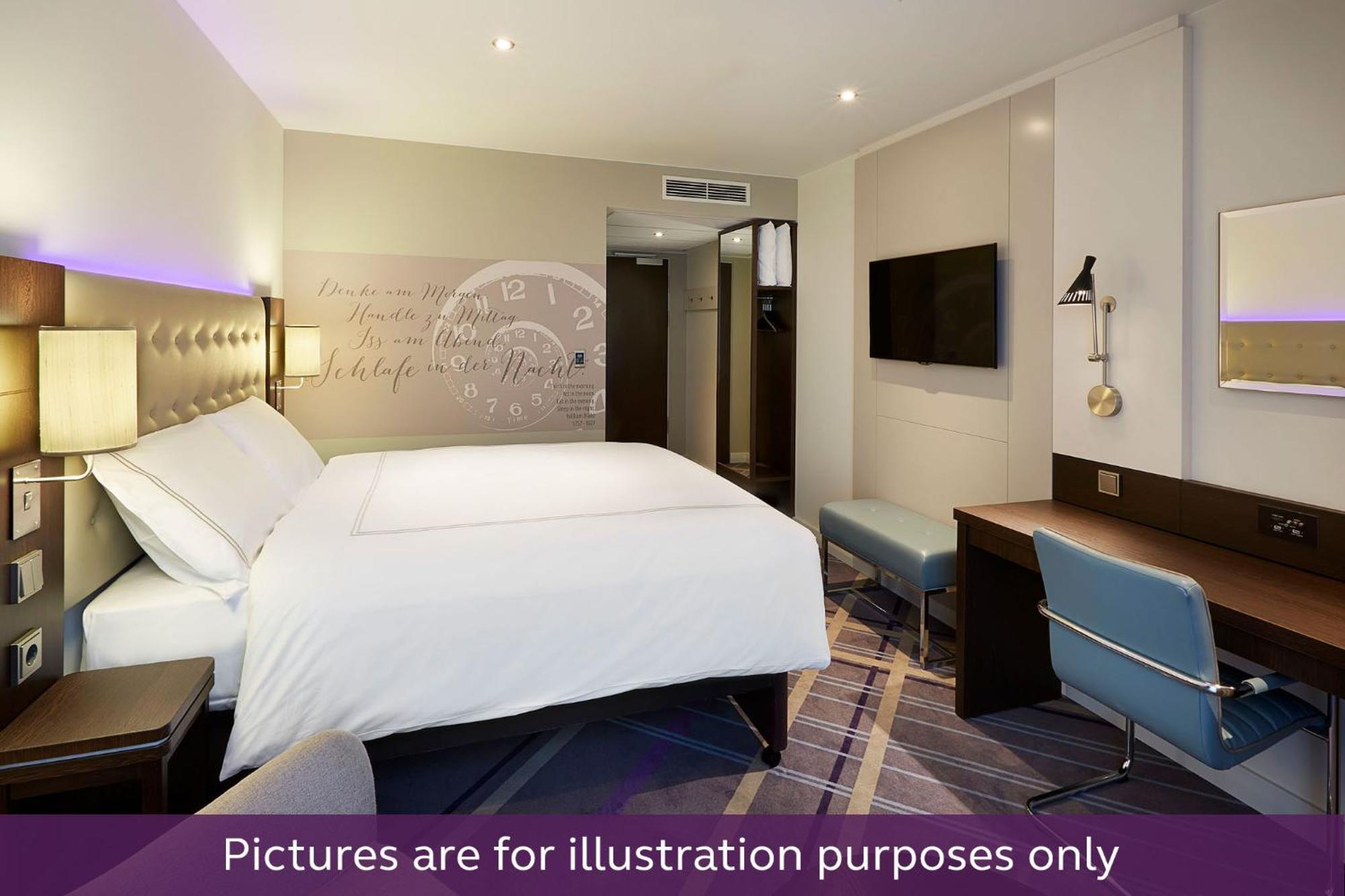 Premier Inn Luebeck City Centre Exterior photo